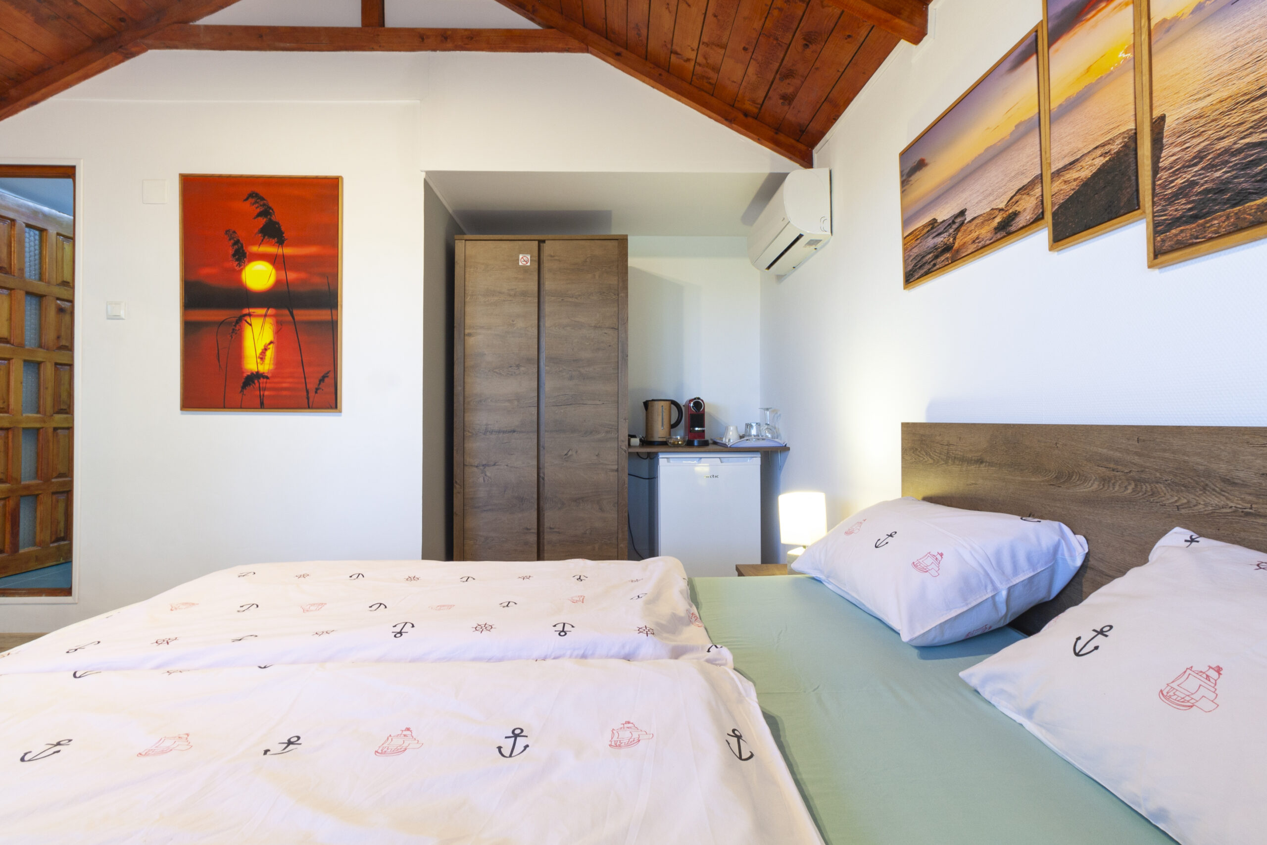 camera dubla casa ana vana veche3